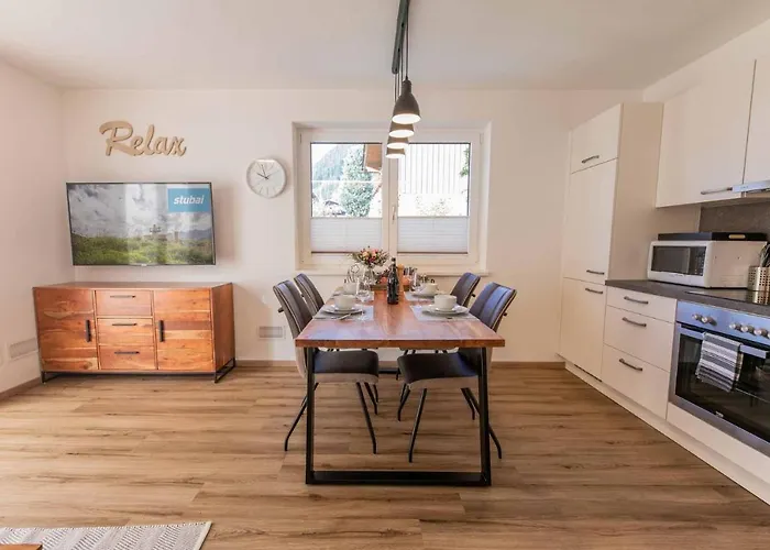 Berg' & Bluamen Stubai * Нойштифт-им-Штубайталь